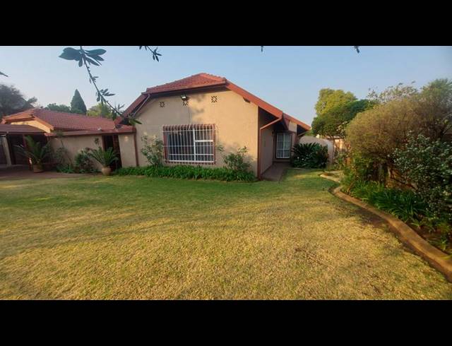 4 BEDROOM HOUSE FOR SALE IN FREEWAY PARK